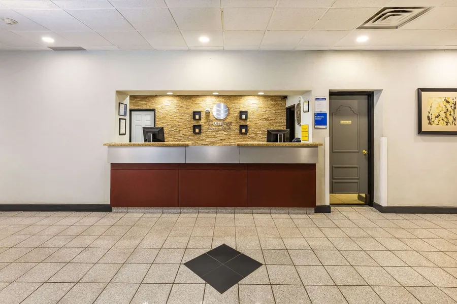 Comfort Inn & Suites Downtown Edmonton hotel detail image 2