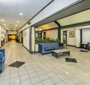 Comfort Inn & Suites Downtown Edmonton hotel detail image 5