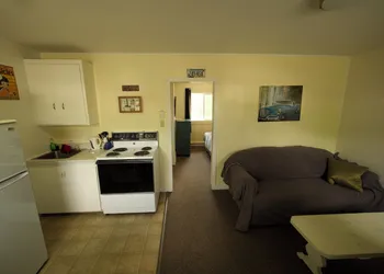 Creston Valley Motel hotel thumbnail 8