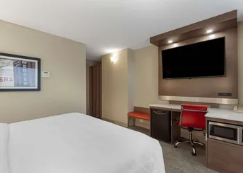 Best Western Plus City Centre Inn hotel thumbnail 7