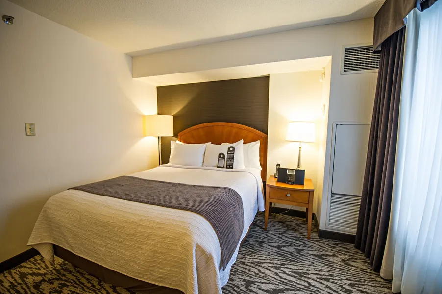 Cambridge Suites Hotel hotel detail image 6