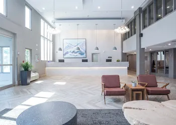 Sandman Hotel Calgary Airport hotel thumbnail 5