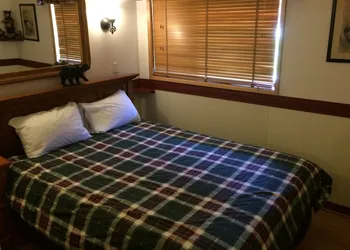 The Griz Inn hotel thumbnail 3