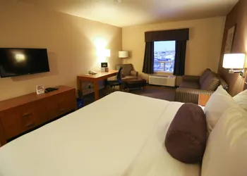 Prairie Crest Calgary Airport hotel thumbnail 7