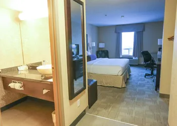 Prairie Crest Calgary Airport hotel thumbnail 8