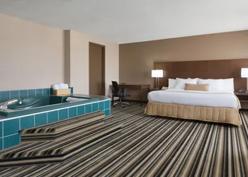 Days Inn by Wyndham Dalhousie hotel thumbnail 3