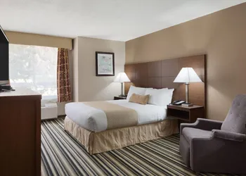 Days Inn by Wyndham Dalhousie hotel thumbnail 4