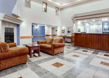Super 8 by Wyndham Caraquet hotel thumbnail 2