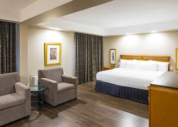 Royal Hotel Calgary, Trademark Collection by Wyndham hotel thumbnail 8