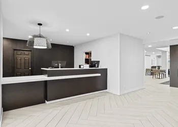Staybridge Suites Calgary Airport by IHG hotel thumbnail 2