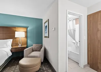 Staybridge Suites Calgary Airport by IHG hotel thumbnail 7