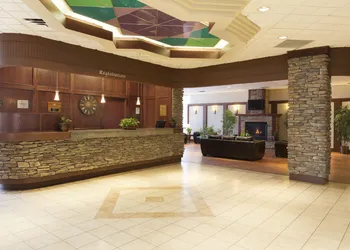Days Inn by Wyndham Calgary South hotel thumbnail 5