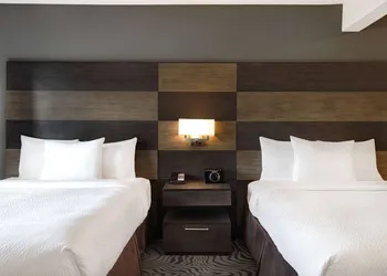 Days Inn by Wyndham Calgary South hotel thumbnail 6