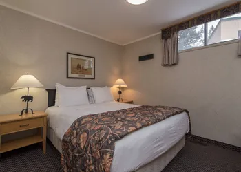 Douglas Fir Resort and Chalets hotel thumbnail 3