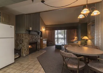 Douglas Fir Resort and Chalets hotel thumbnail 8