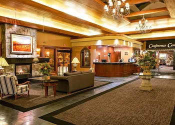 Ramada Hotel & Conference Center by Wyndham Kelowna hotel thumbnail 2