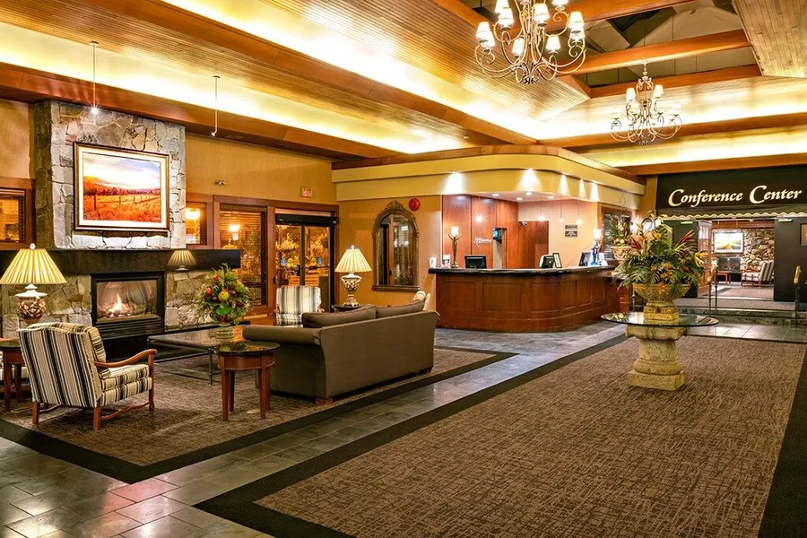 Ramada Hotel & Conference Center by Wyndham Kelowna hotel detail image 2