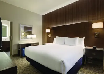 Embassy Suites by Hilton The Woodlands at Hughes Landing hotel thumbnail 5