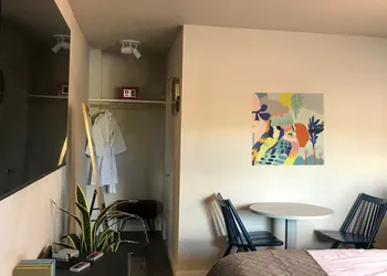 Hotel McCoy Pullman - Art, Coffee, Beer, Wine hotel thumbnail 7