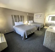 Excellent Inn & Suites hotel detail image 4