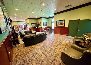 Mackinaw Beach & Bay Inn & Suites hotel thumbnail 2