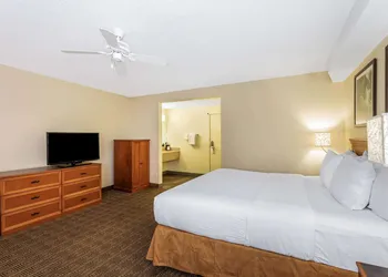 Baymont by Wyndham Orlando South hotel thumbnail 7