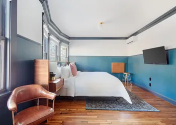 The Davis Downtown San Diego hotel thumbnail 4