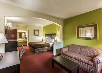 Suburban Studios Florence I-95 hotel thumbnail 3