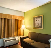 Suburban Studios Florence I-95 hotel detail image 4
