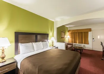 Suburban Studios Florence I-95 hotel thumbnail 6