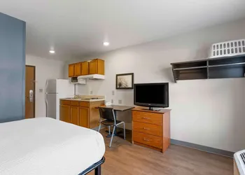 Extended Stay America Select Suites - Lakeland hotel thumbnail 4