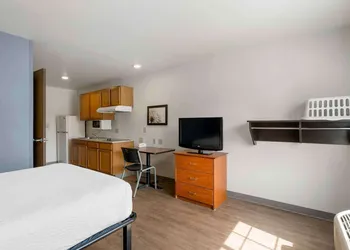 Extended Stay America Select Suites - Lakeland hotel thumbnail 6