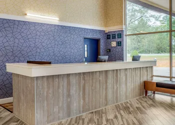 Quality Inn & Suites Apex - Holly Springs hotel thumbnail 2
