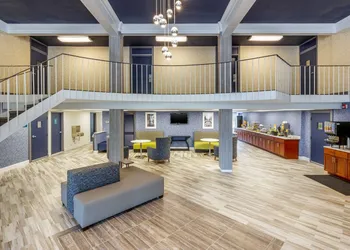 Quality Inn & Suites Apex - Holly Springs hotel thumbnail 3