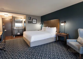 Crowne Plaza Niagara Falls NY Riverside by IHG hotel thumbnail 2