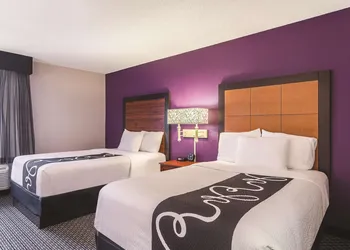 Wingate by Wyndham Brunswick GA / I-95 hotel thumbnail 5