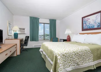 Days Inn by Wyndham St Cloud hotel thumbnail 3