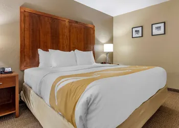 Quality Inn Dover hotel thumbnail 7