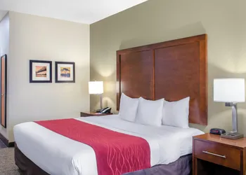 Comfort Inn & Suites Covington - Mandeville hotel thumbnail 8