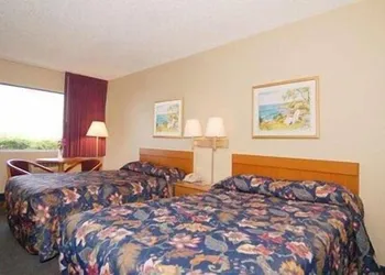 Econo Lodge Sebring hotel thumbnail 4