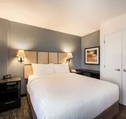 Sonesta Simply Suites Irvine Spectrum hotel detail image 5