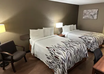 Red Roof Inn & Suites Marysville hotel thumbnail 4