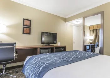 Comfort Inn Sunnyvale - Silicon Valley hotel thumbnail 7