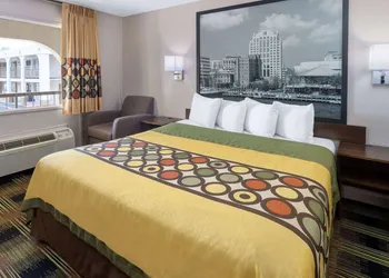 Super 8 by Wyndham Williamsburg/Historic Area hotel thumbnail 5
