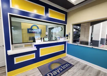 Days Inn by Wyndham Dickinson TX hotel thumbnail 2