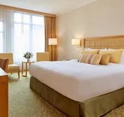 Orchard Garden Hotel hotel detail image 5