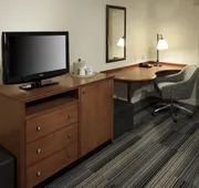Hampton Inn & Suites Davenport hotel detail image 7