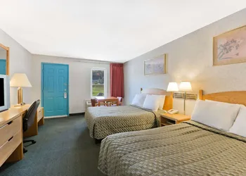 Night Lodge hotel thumbnail 5