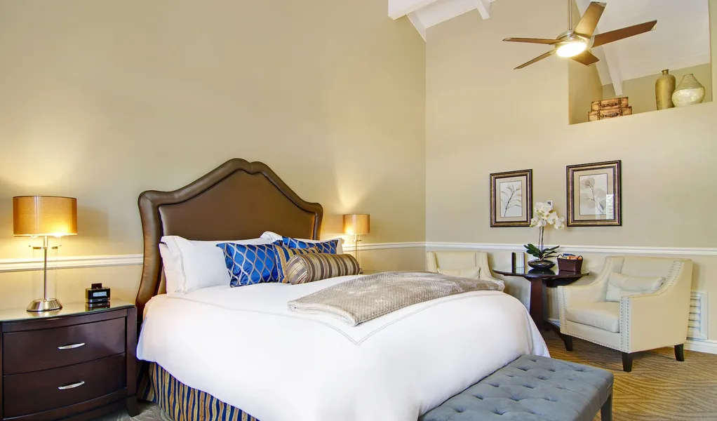 Carriage House Inn hotel detail image 2