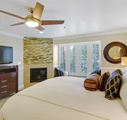 Carriage House Inn hotel detail image 4